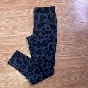 Animal print leggings